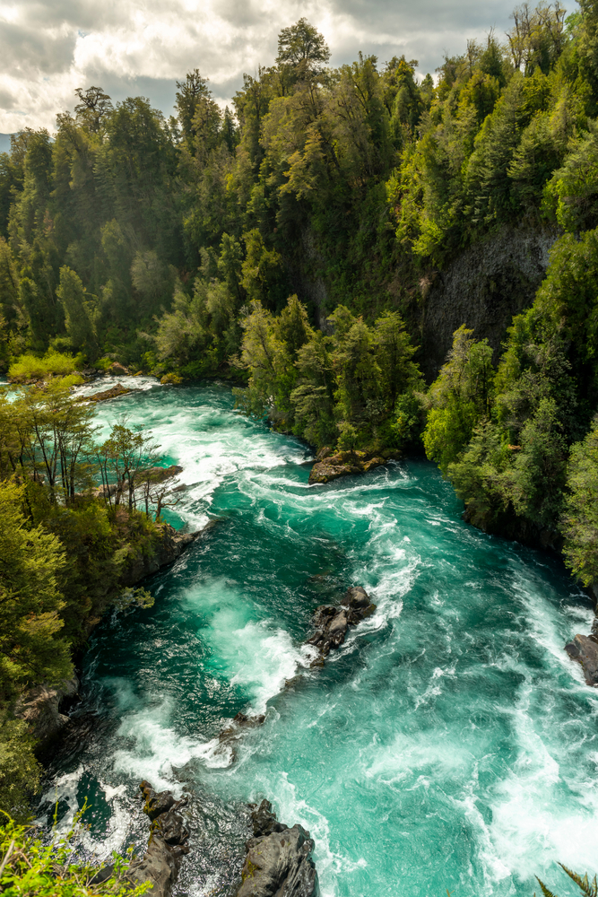 Salto,Huilo,Huilo,,Pangulipulli,,Valdivia,Province,,Los,Lagos,,Chile,On